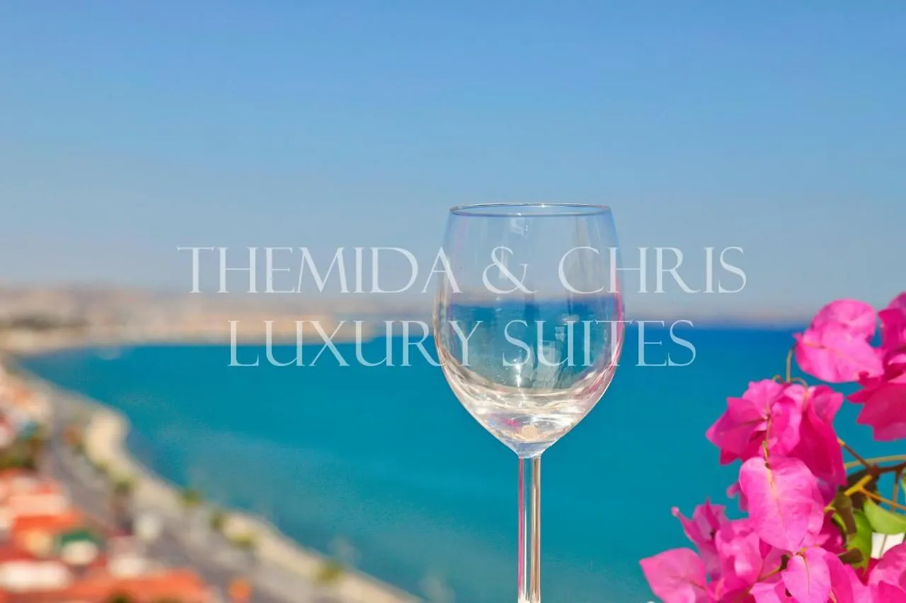 Beachfront Skyline Retreat 1Br Pool Central 0*, Larnaca