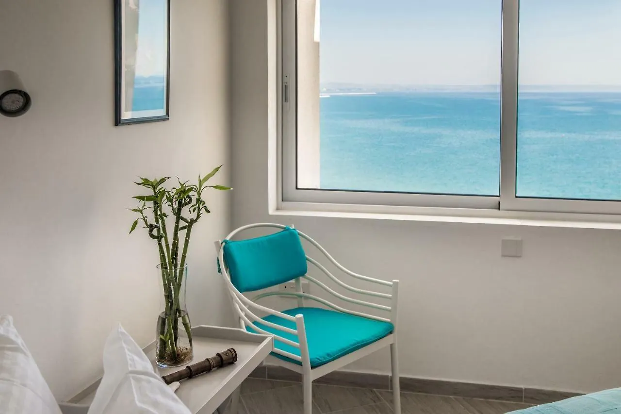 Beachfront Skyline Retreat 1Br Pool Central Cypr